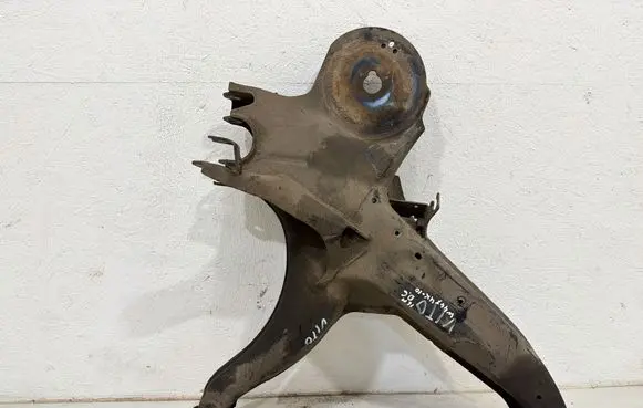 Mercedes-Benz Vito Viano W447 Rear upper control arm/wishbone A4473505000