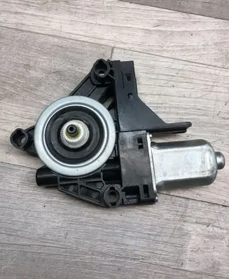 Volvo XC70 Rear door window regulator motor WR12719 160109 966265102