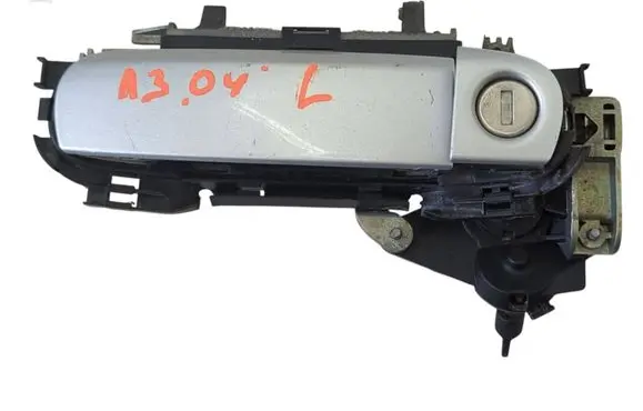 Audi A3 S3 8P Front door exterior handle 8E1837207