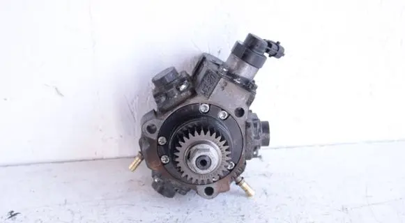 Nissan Qashqai Fuel injection high pressure pump H8200690744 0445010223 8200934657