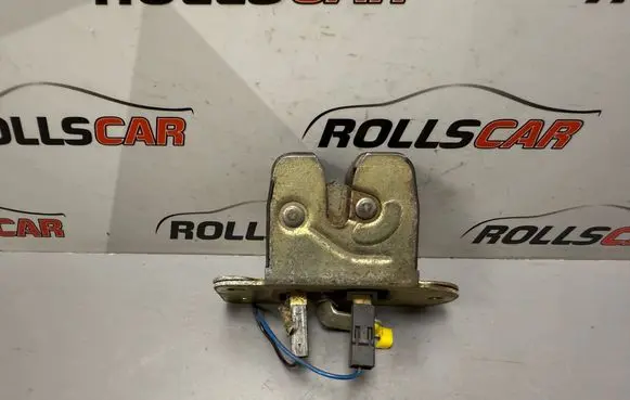 Volvo S40, V40 Tailgate lock latch 