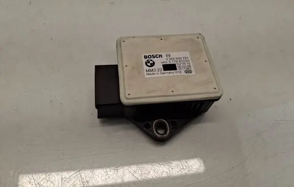 BMW X5 E70 ESP acceleration yaw rate sensor 6779913