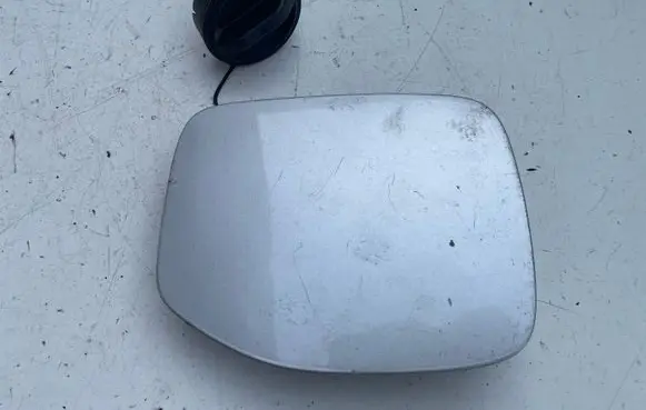 Toyota Avensis T220 Fuel tank cap