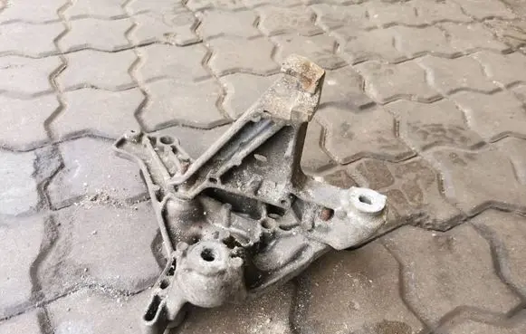 Renault Trafic III (X82) Gearbox mounting bracket 93459726 244834609R