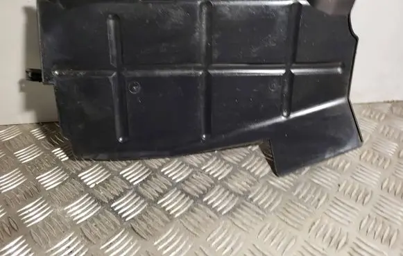 Renault Trafic II (X83) Intercooler air guide/duct channel 8200422680 93854604 L1020479