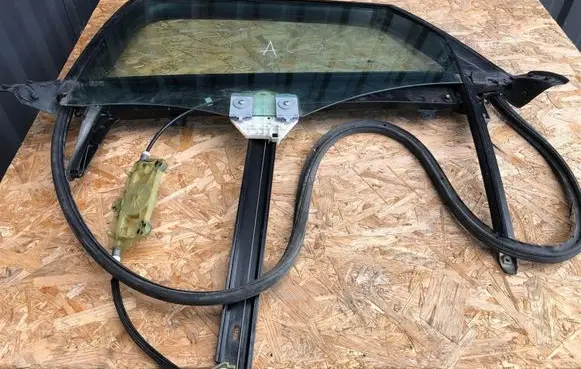Audi A6 S6 C6 4F Rear door window/glass frame 4F0839461