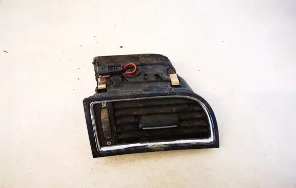 Skoda Superb B6 (3T) Dash center air vent grill 3t0819702