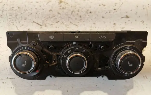 Skoda Yeti (5L) Climate control unit 3T0820047T