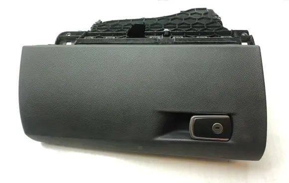 BMW 3 GT F34 Glove box