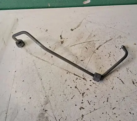 Peugeot 407 Fuel injector supply line/pipe 
