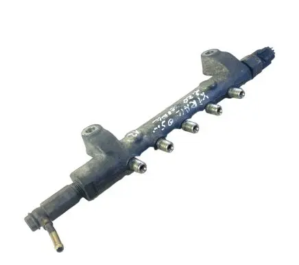 Nissan X-Trail T30 Fuel main line pipe 6100