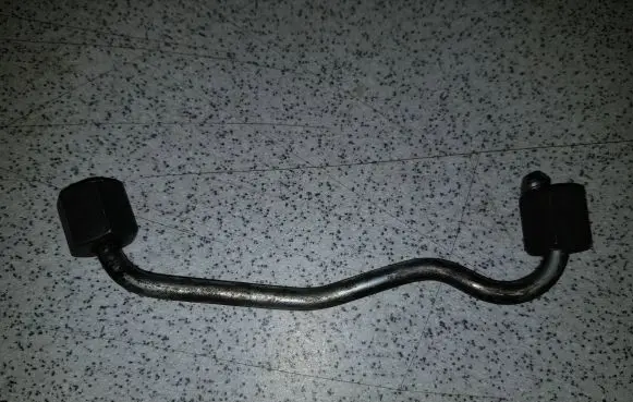 BMW 5 E60 E61 Fuel injector supply line/pipe 13537792718