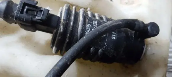 Renault Espace II Windscreen/windshield washer pump 7700802336