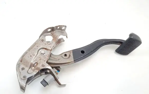 Toyota Prius (XW50) Brake pedal 8951047040