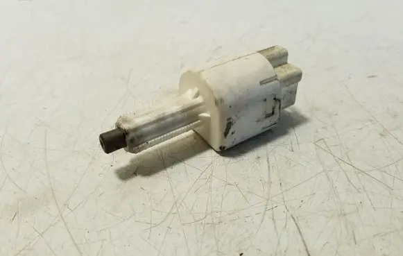 Suzuki Grand Vitara II Brake pedal sensor switch 591J