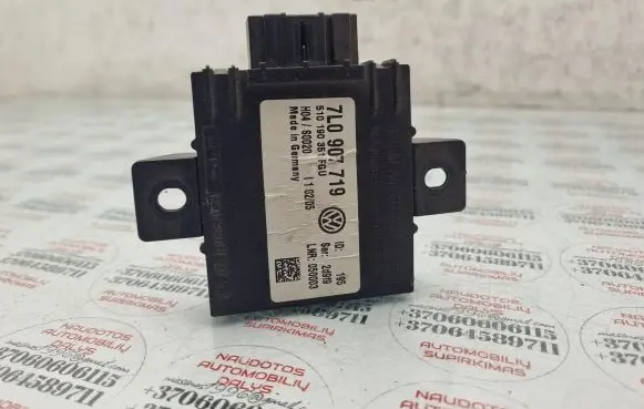 Volkswagen Touareg I Alarm control unit/module 7L0907719