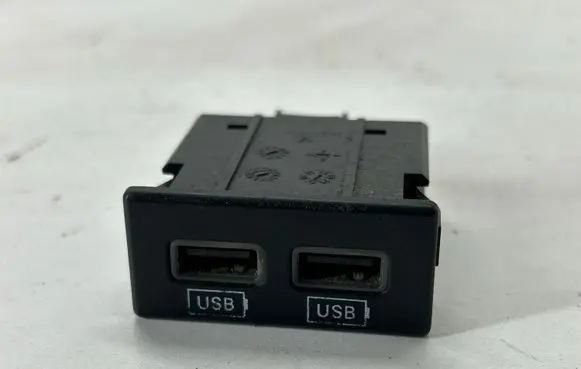 USB socket connector