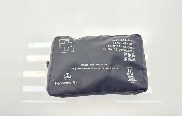 Cupra Formentor First aid kit 