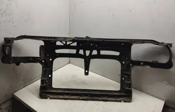 Top upper radiator support slam panel