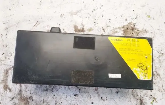 Volvo XC90 Battery box tray 8697004