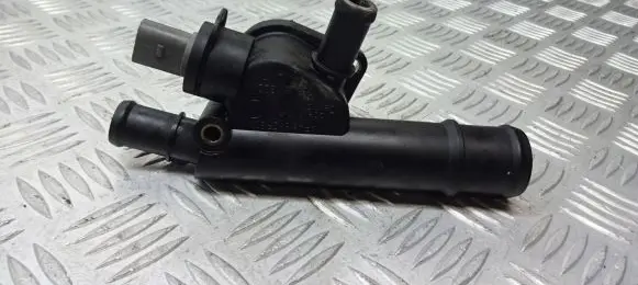 Seat Ibiza III (6L) Engine coolant pipe/hose 038121132D