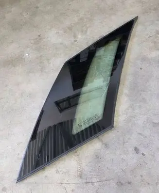 Citroen C4 II Picasso Rear side window E000188 DOT39AS2M40