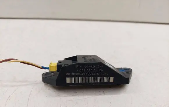 Mercedes-Benz E W211 Airbag deployment crash/impact sensor A0018209326 00402623A1