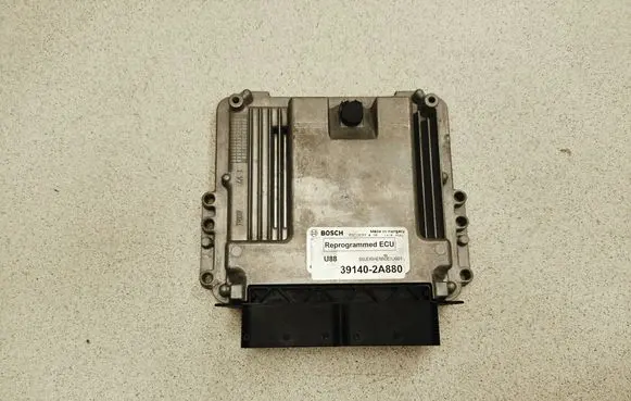 KIA Ceed Engine control unit/module 391402A880 EDC17C57