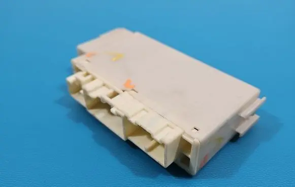 Lexus CT 200H Central body control module 72818792 IMPRK1523358