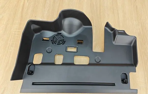 BMW 4 G22 G23 G24 G26 Dashboard lower bottom trim panel 6846843