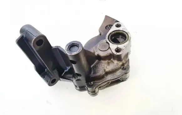 Volkswagen Golf IV Oil pump 06a115105b