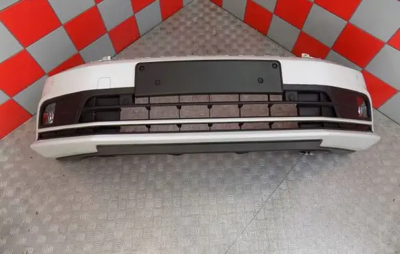 Volkswagen Jetta VI Front bumper 5C6807217 ZDR085