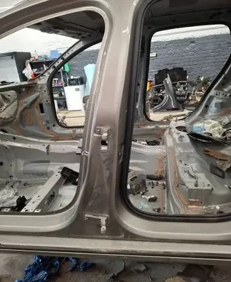Volvo V60 Pillar (middle) 