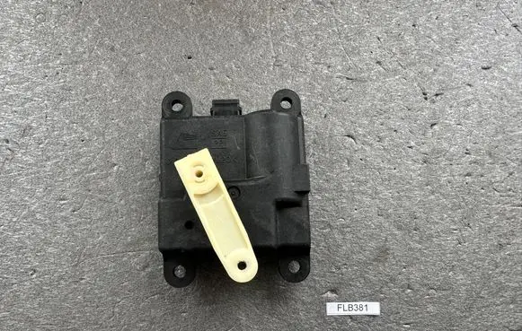Nissan Patrol Y61 A/C air flow flap actuator/motor 277417J100