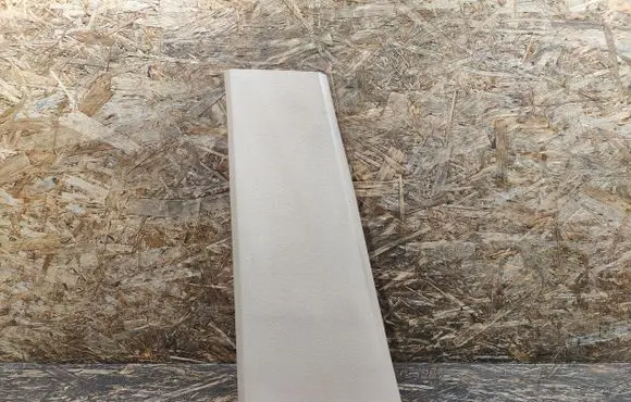 Land Rover Discovery 4 - LR4 (B) pillar trim (bottom) 632240032