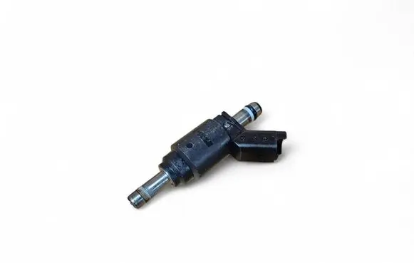 Citroen C5 Fuel injector 9636206880