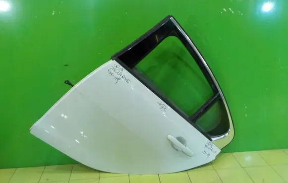 Jaguar XE Rear door UP19