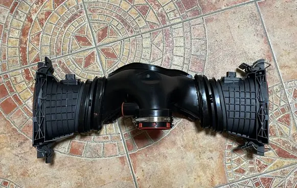 Mercedes-Benz S W221 Turbo air intake inlet pipe/hose A6420901642 A6420902242 A6420901742