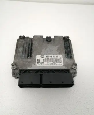Volkswagen PASSAT B7 Engine control unit/module 03G906021LR 0281013260
