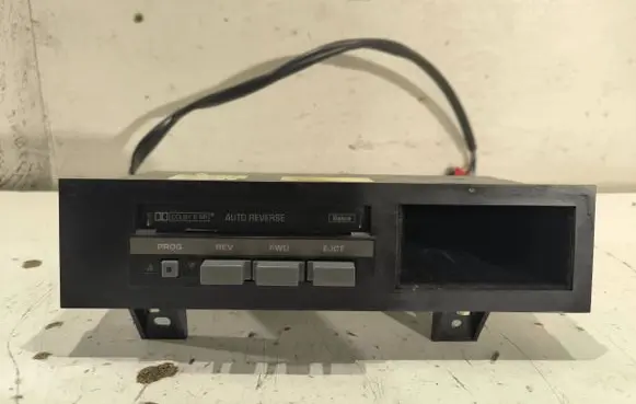 Chevrolet Suburban CD/DVD changer 16156555 1894586