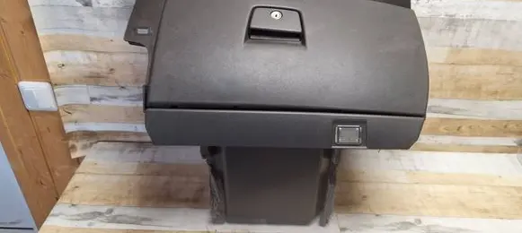 Volvo V50 Glove box 8626141 09491937