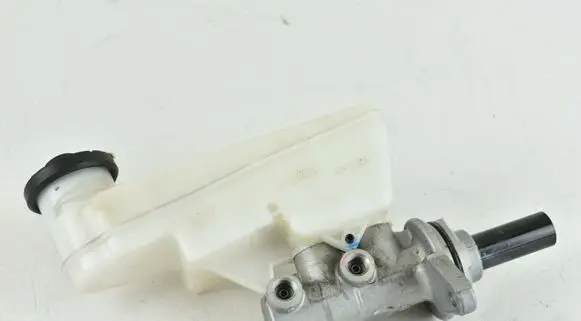 Toyota Hilux (AN120, AN130) Master brake cylinder 472010K410