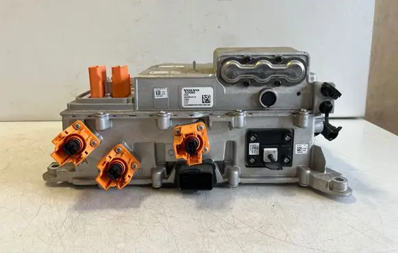 Polestar 2 Voltage converter inverter 32335806