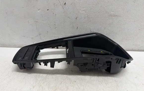 Skoda Kamiq Gear shifter surround trim plastic 655863212A 3070335 20210430
