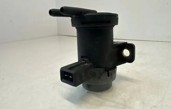 Iveco Daily 35 - 40.10 Turbo solenoid valve 7700113071 504284406