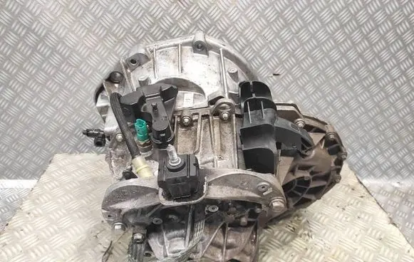 Manual 6 speed gearbox