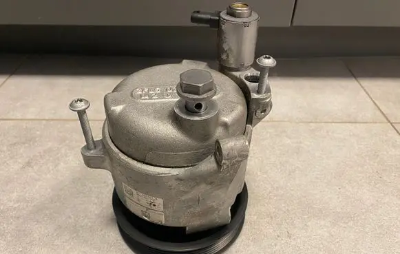 Porsche 911 991 Convertible roof hydraulic pump 9A135902104