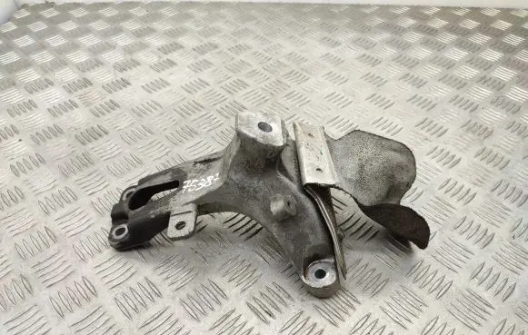 Audi A8 S8 D4 4H Engine mounting bracket 4G0199308E