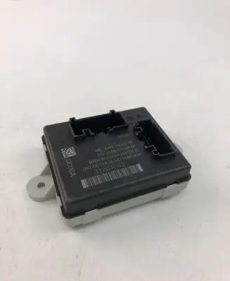 Volvo V40 Door control unit/module 31394043