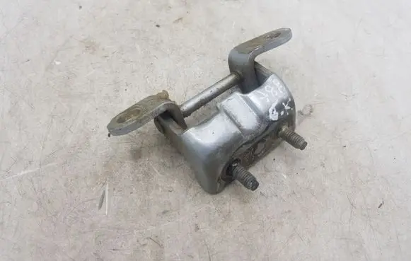 Nissan Primera Rear door upper hinge NOCODE